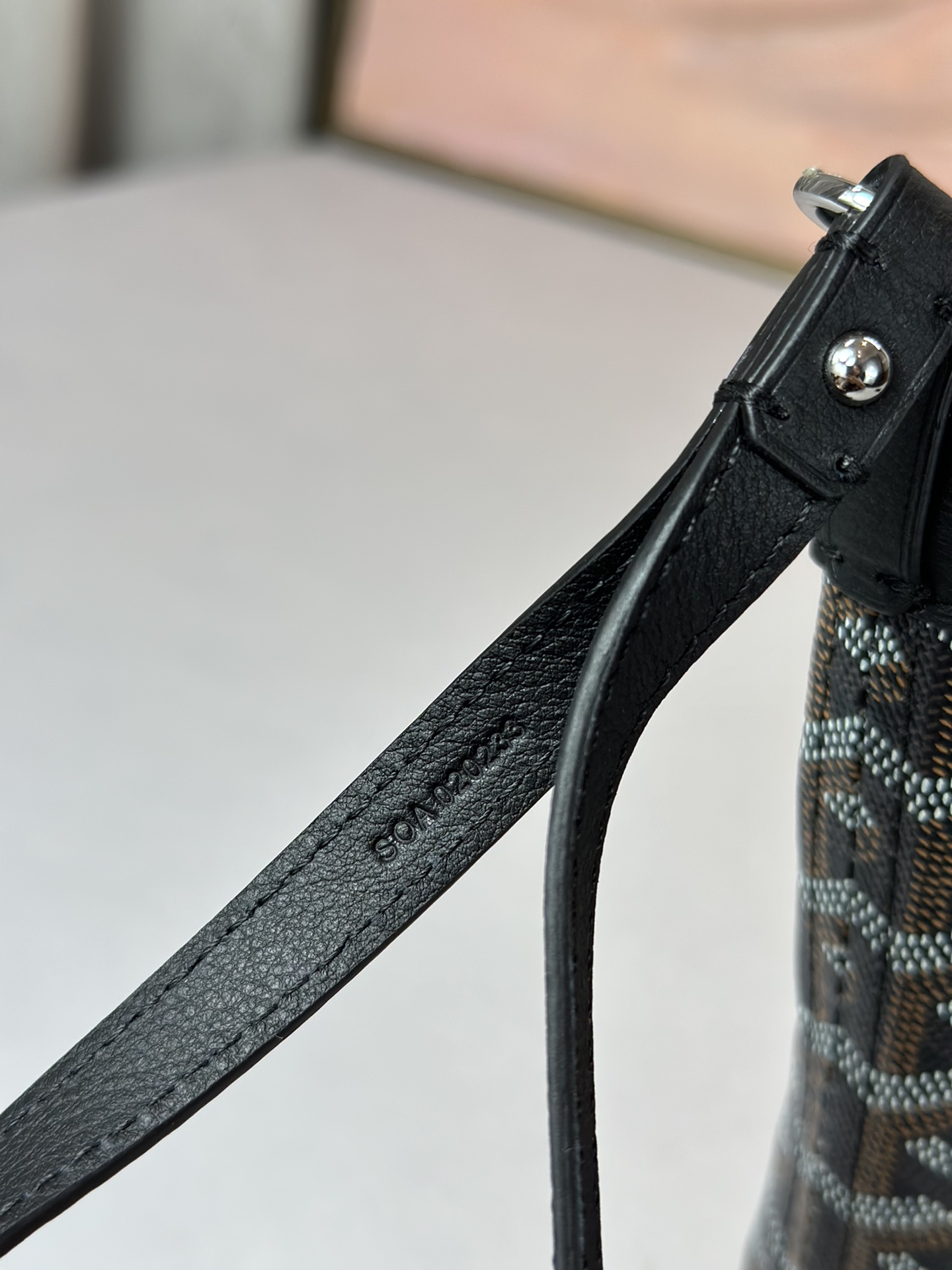 Go*ard conti handbag