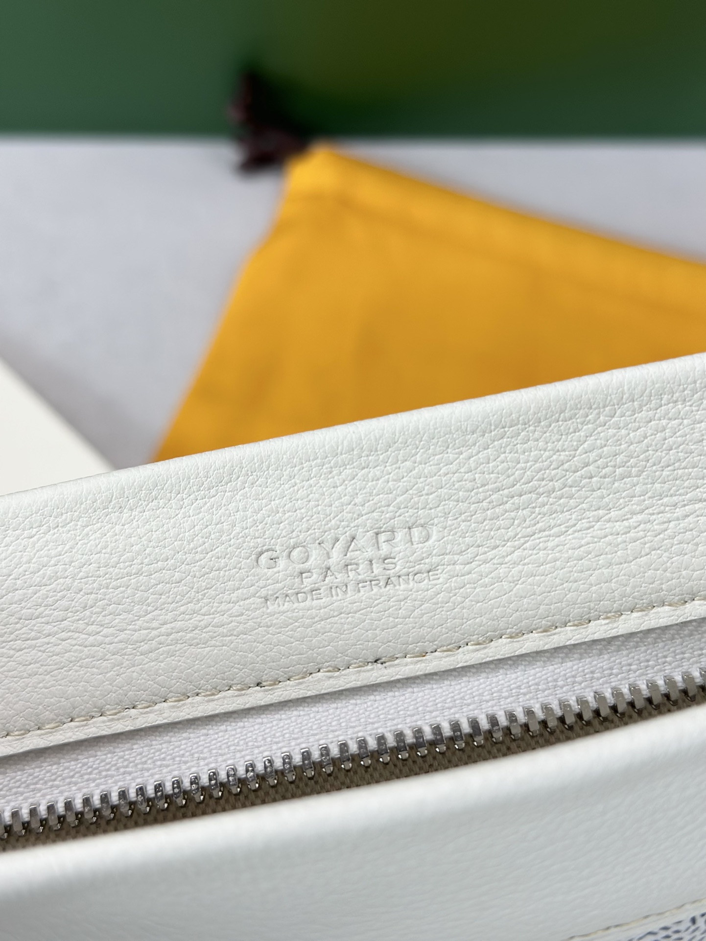 Go*ard conti handbag