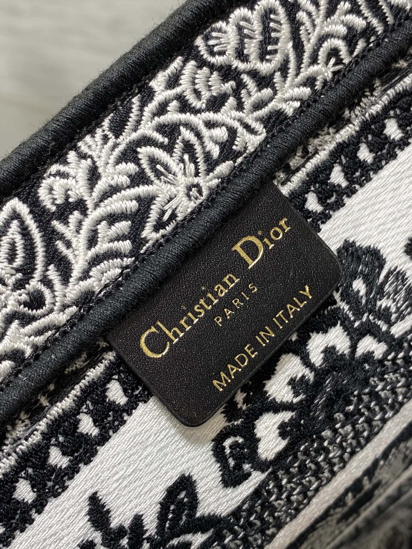 D*or hat basket bag