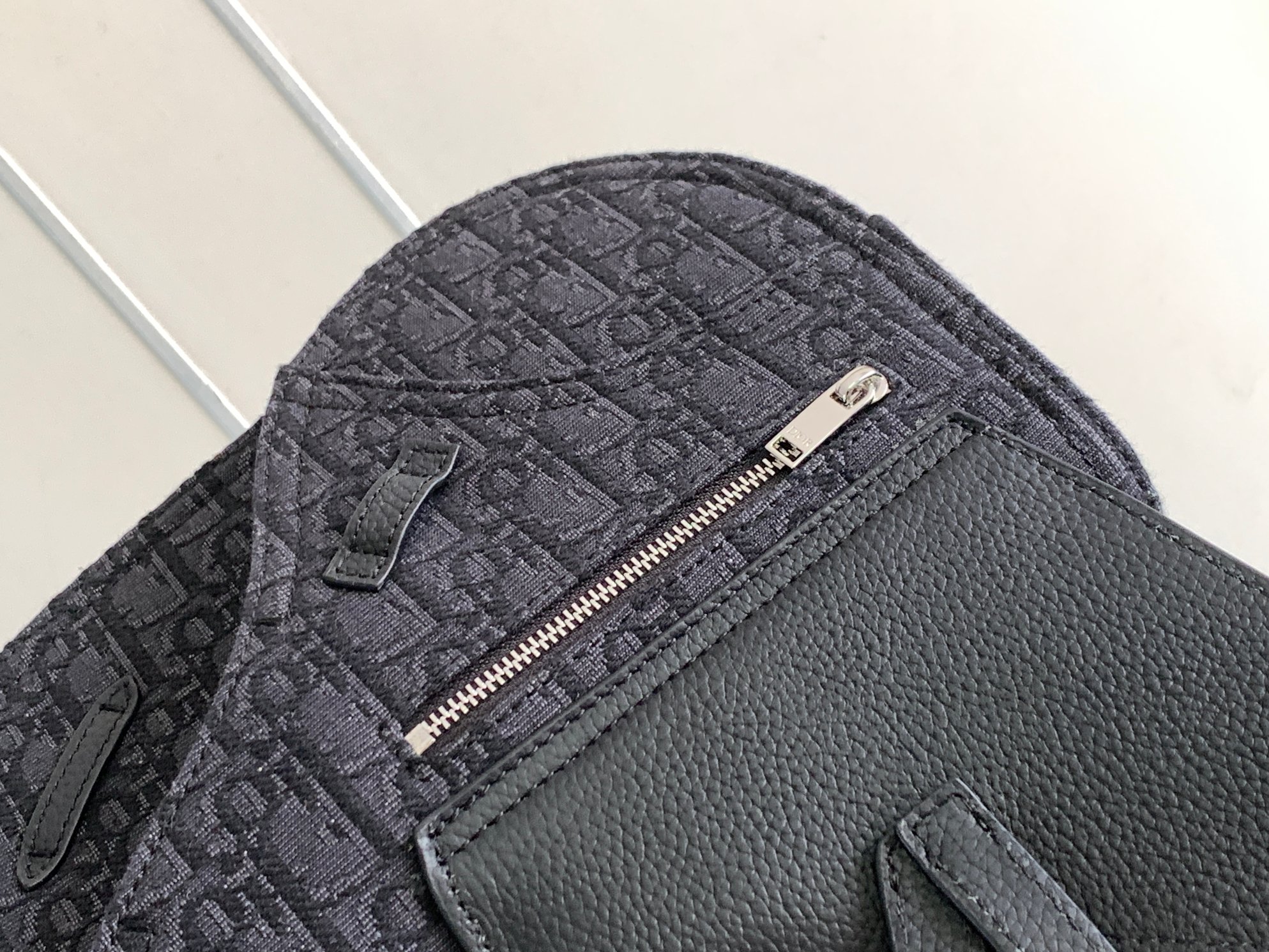 D*or saddle messenger bag