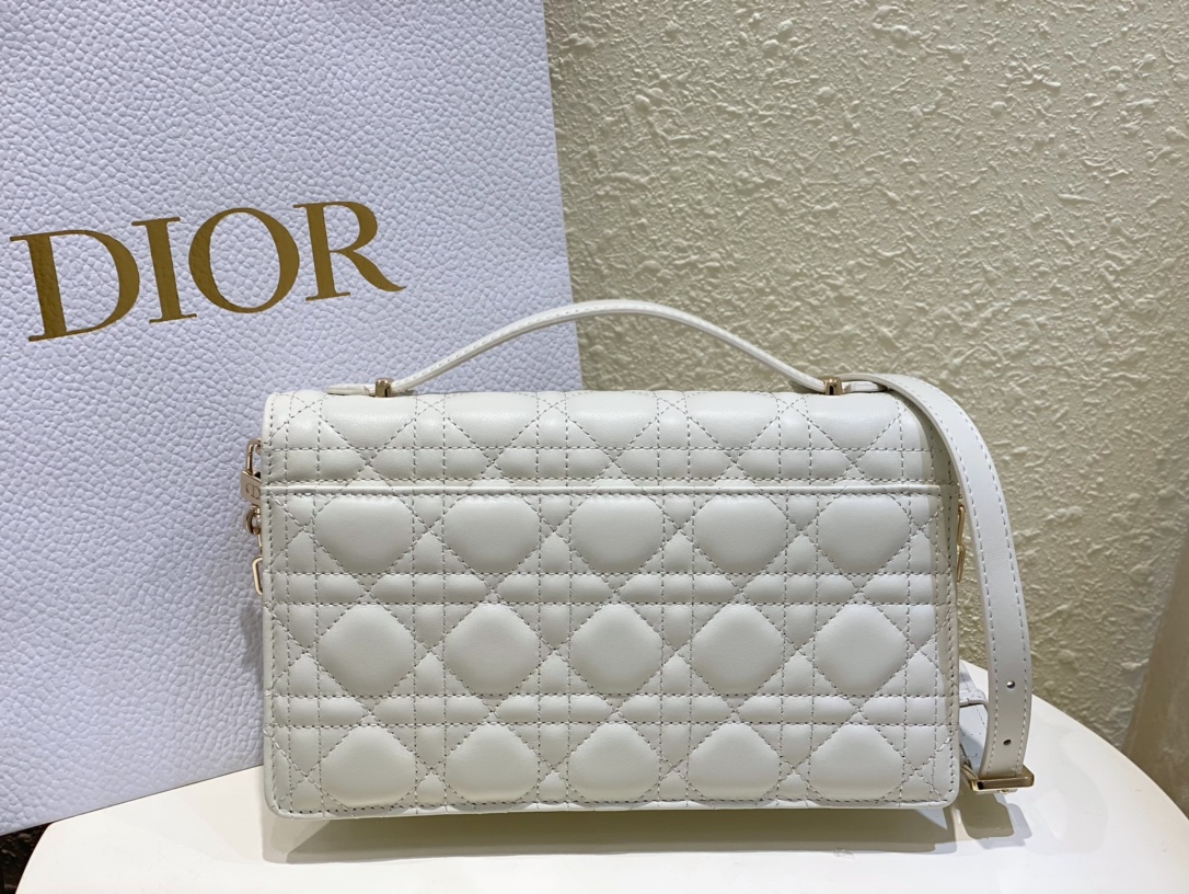 miss D*or top handle bag