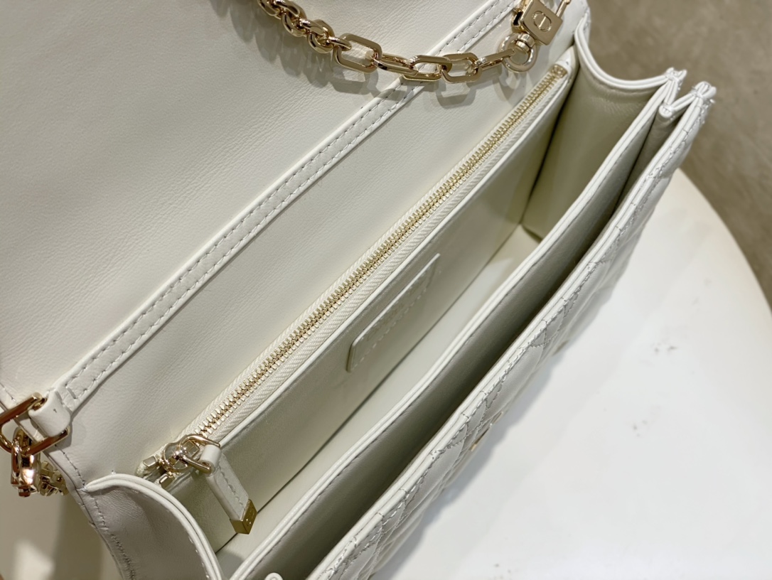 miss D*or top handle bag
