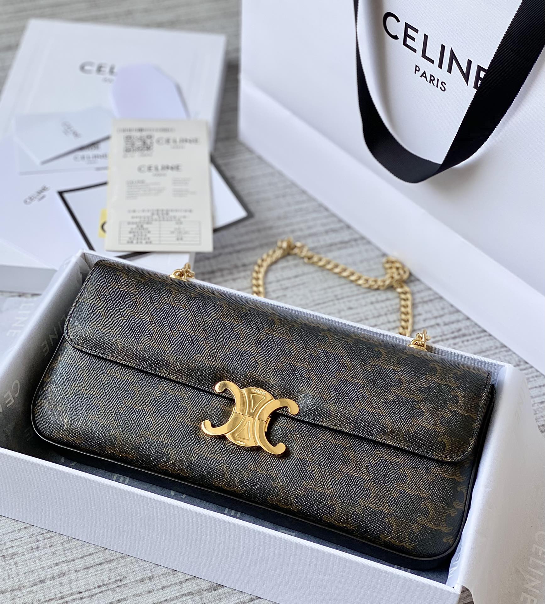 Ce**e triomphe chain bag
