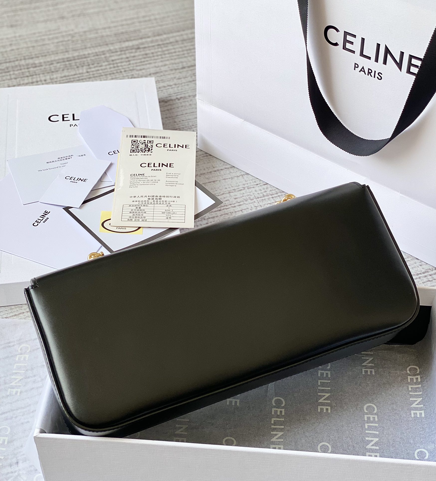 Ce**e triomphe chain bag