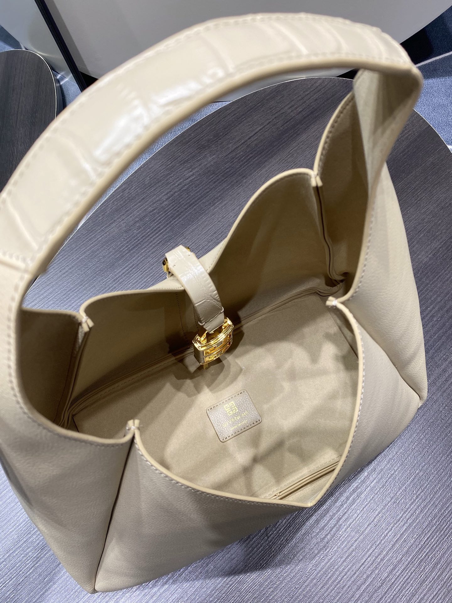 Givenchy G-Hobo  Medium