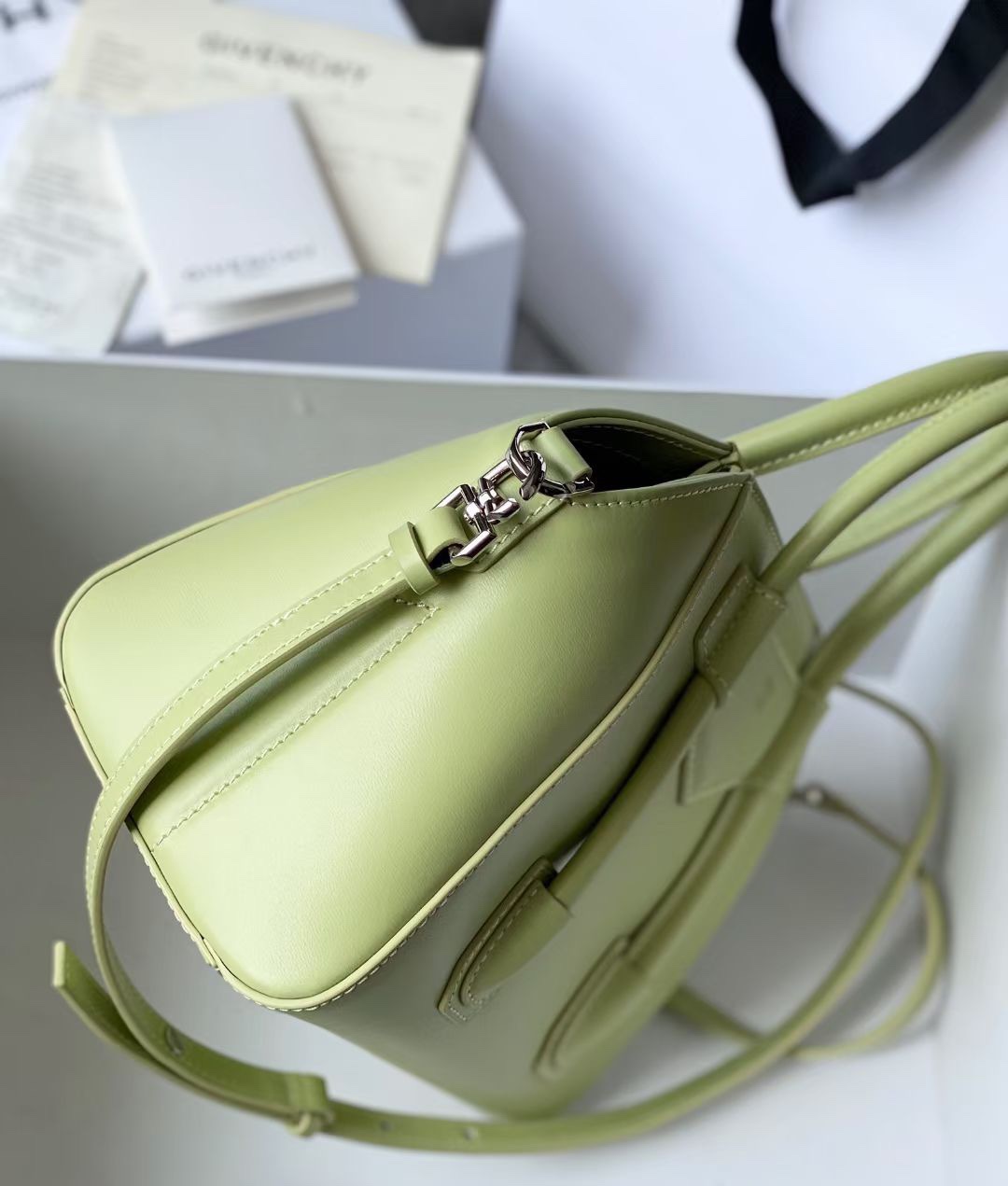 Givenchy Antigona Lock Soft