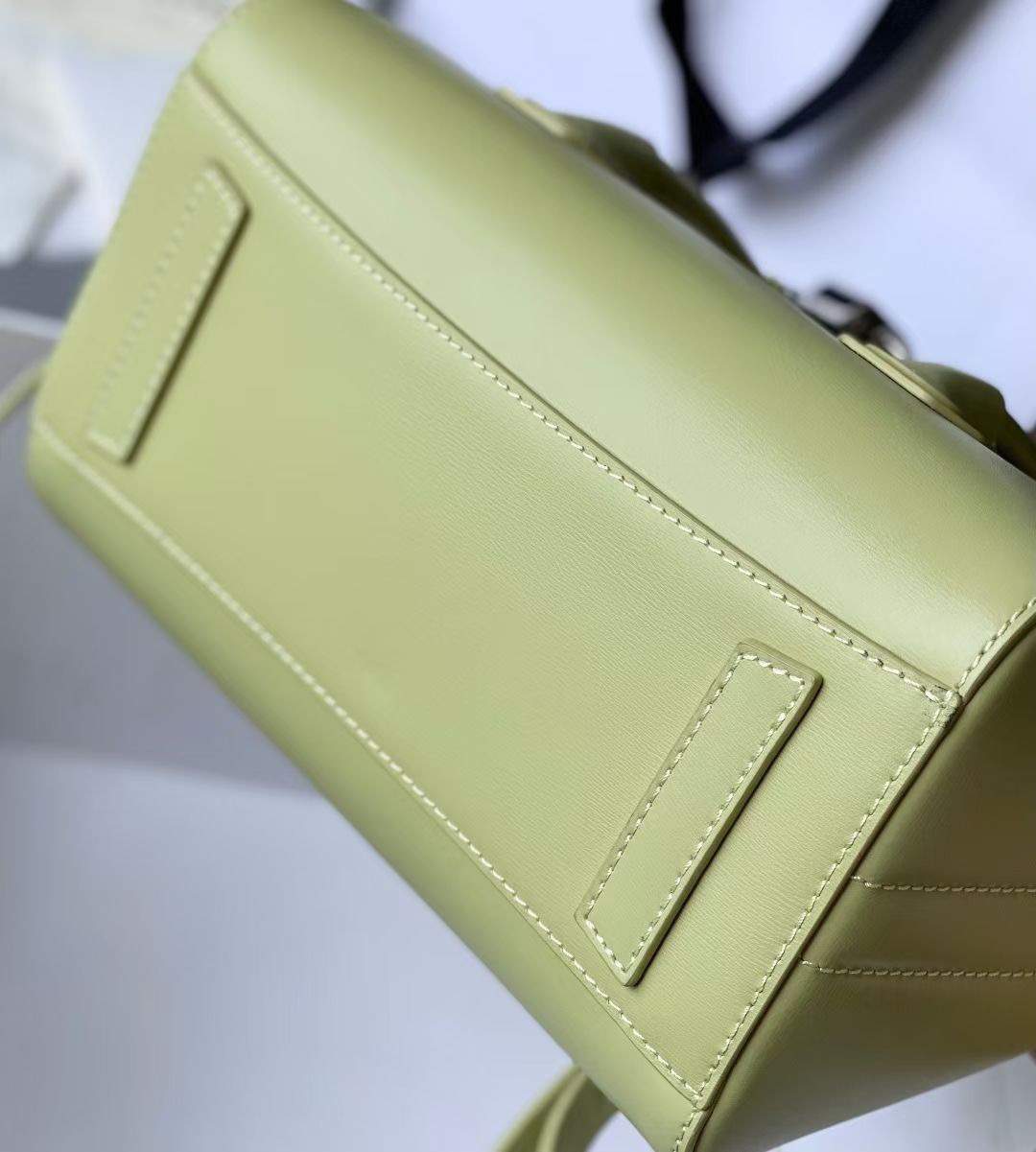 Givenchy Antigona Lock Soft