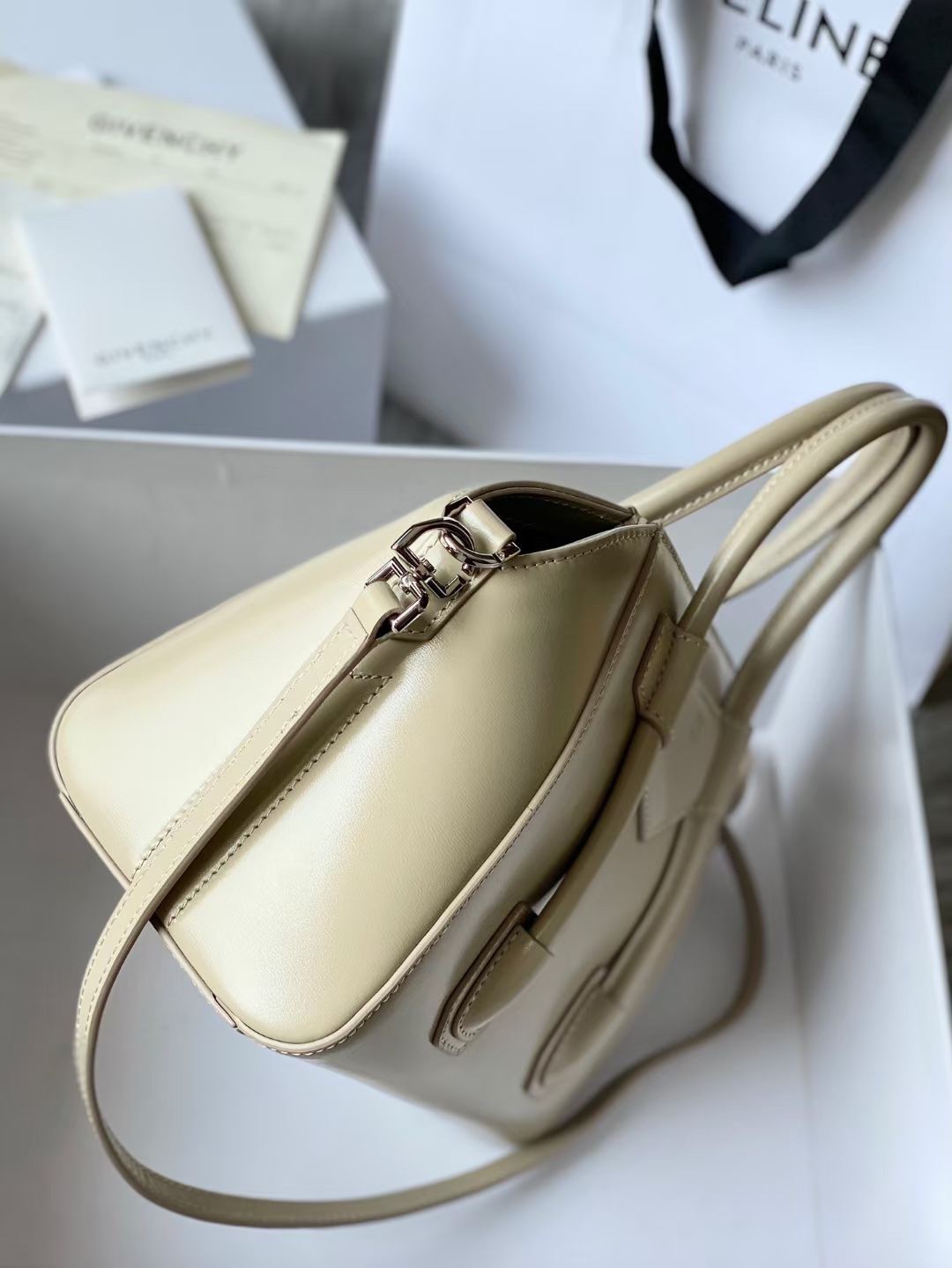 Givenchy Antigona Lock Soft