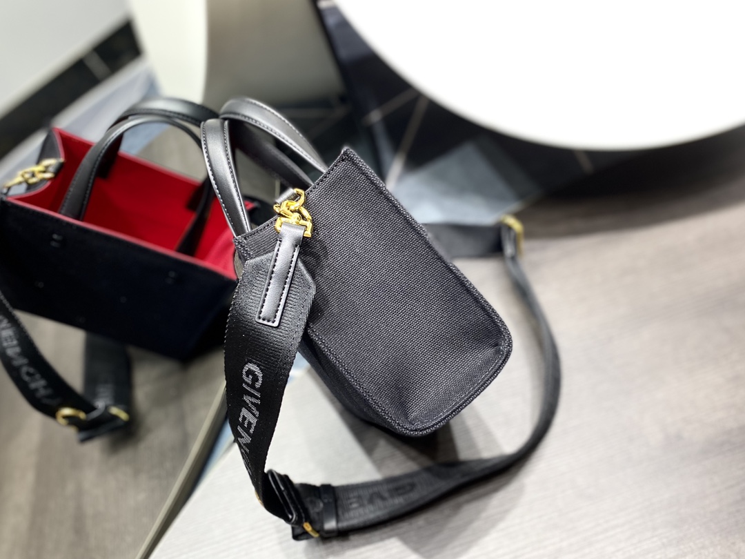 Givenchy Cabas G-tote Mini