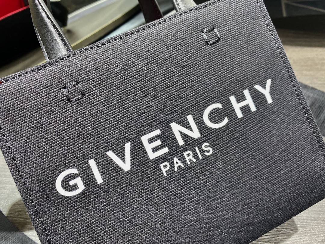 Givenchy Cabas G-tote Mini