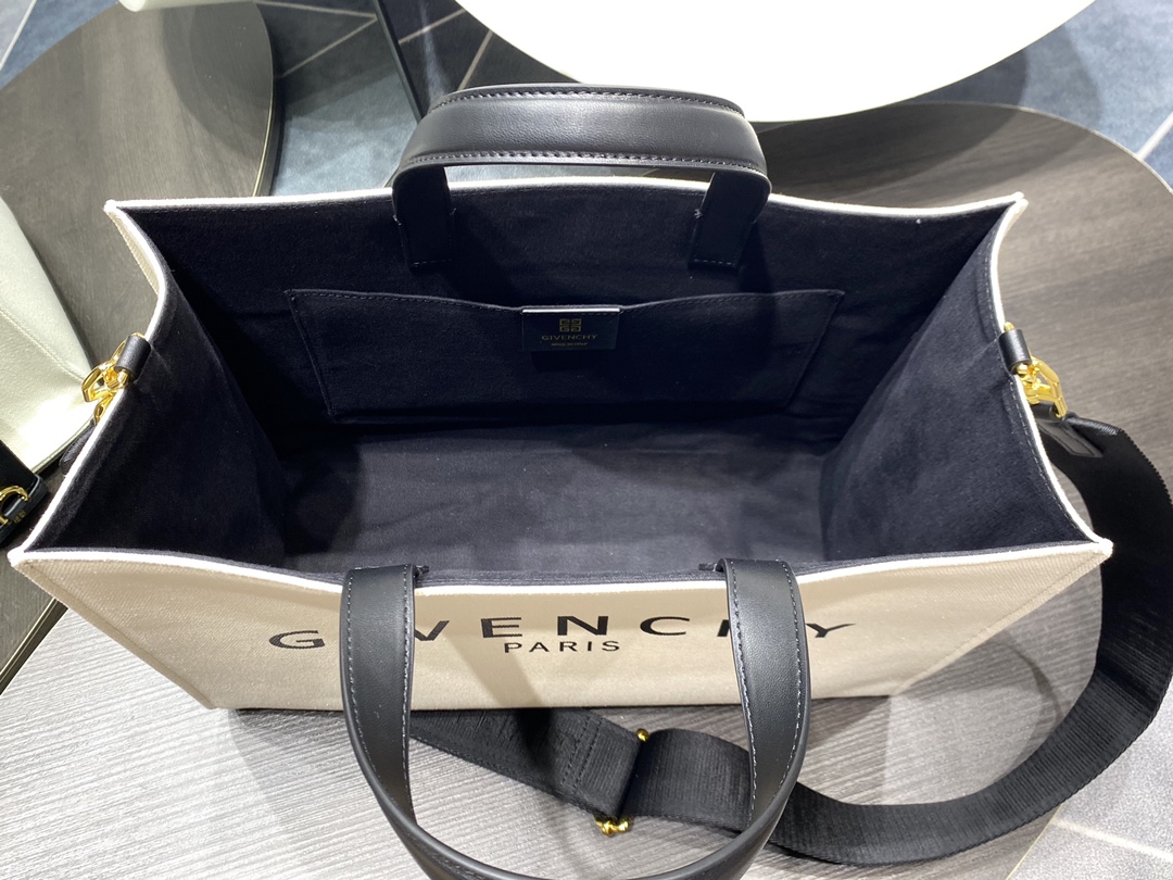 Givenchy Cabas G-tote Medium