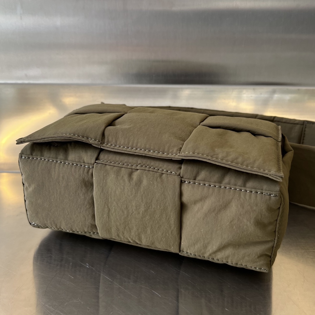 bottga Ve*ne*ta small bag