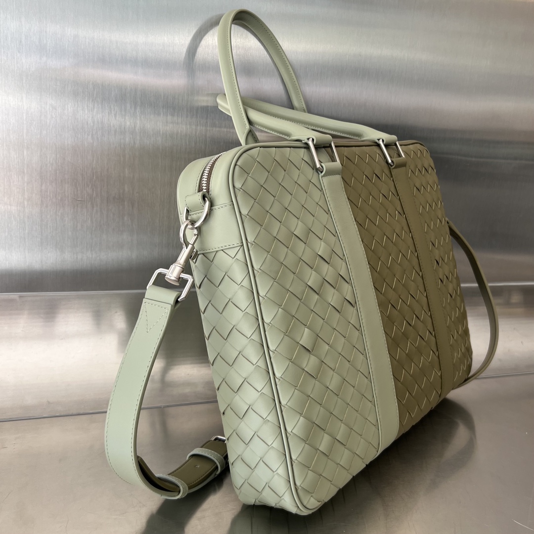 bo*te*ga Ve*ne*ta large intrecciato briefcase