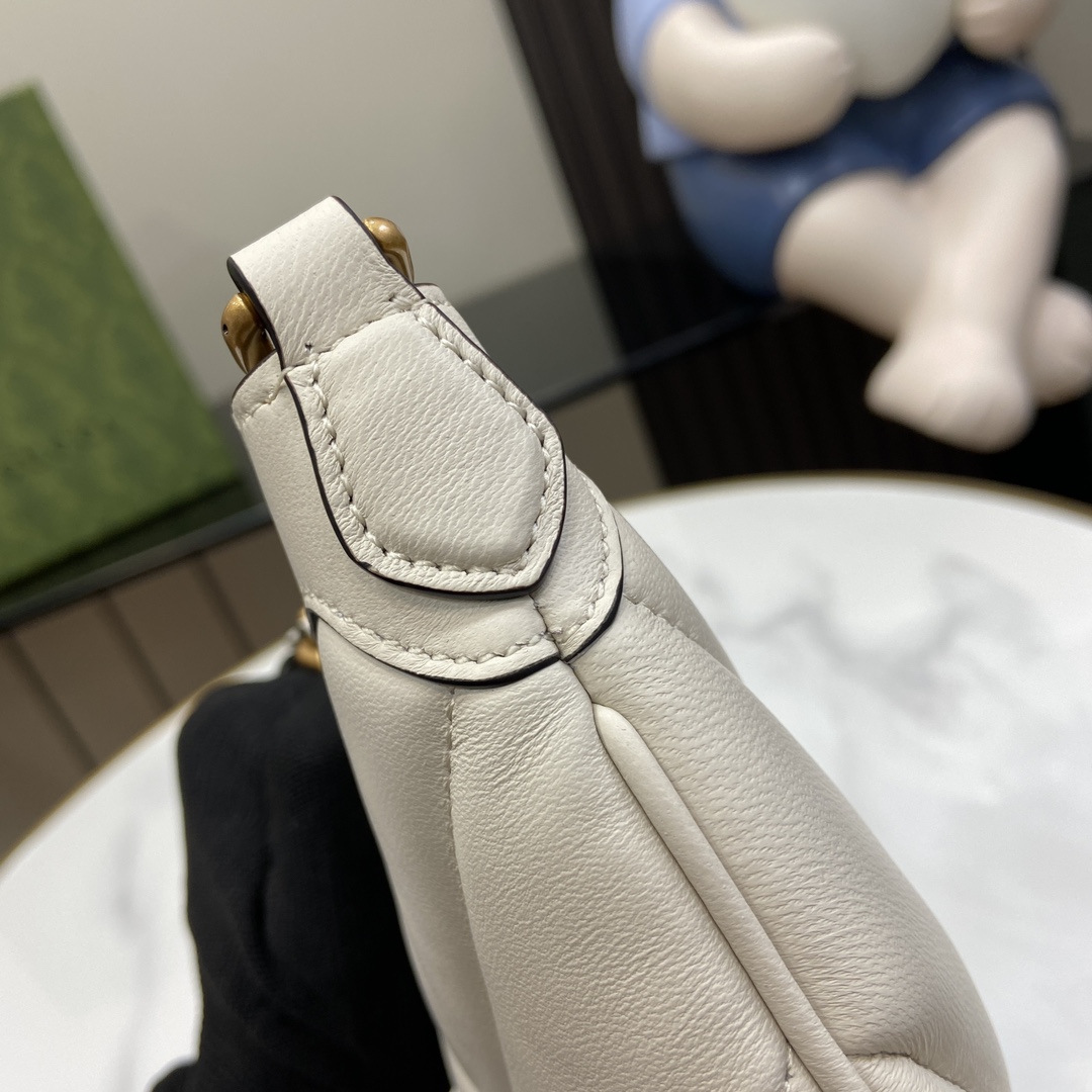 G*u*i gg marmont small shoulder bag