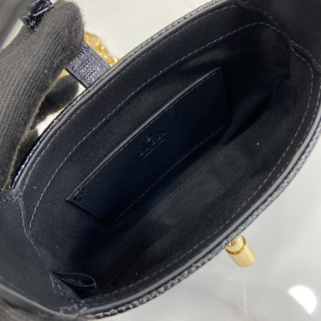 G*u*i jackie 1961 gg crystal mini bag