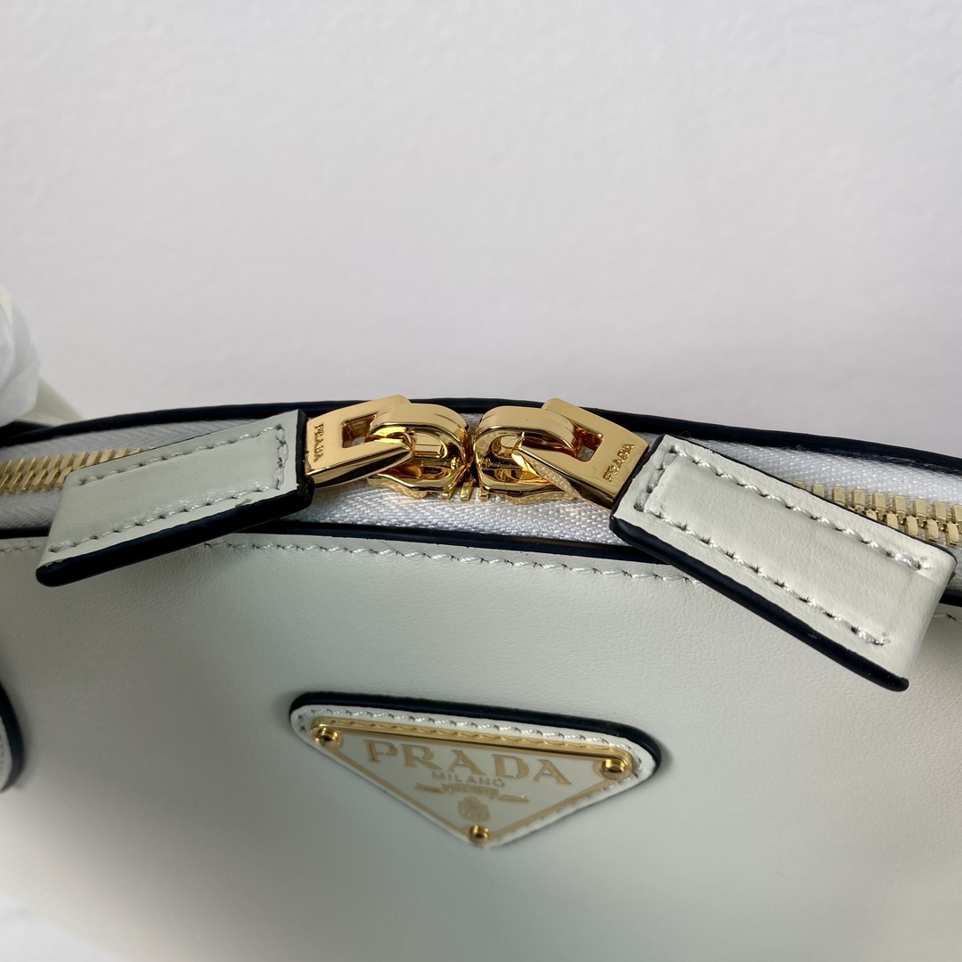 Pra*a black small leather handbag