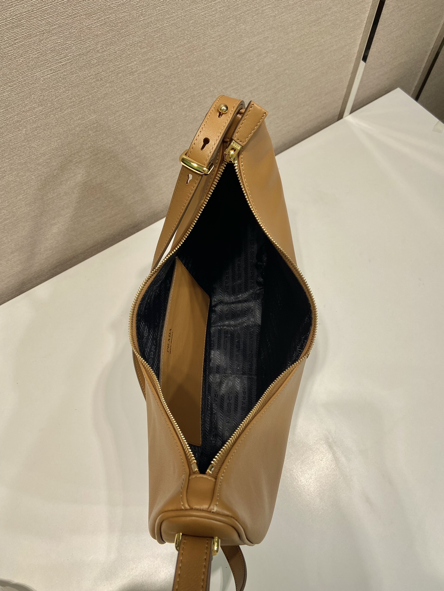 Pra*a large leather shoulder bag hobo