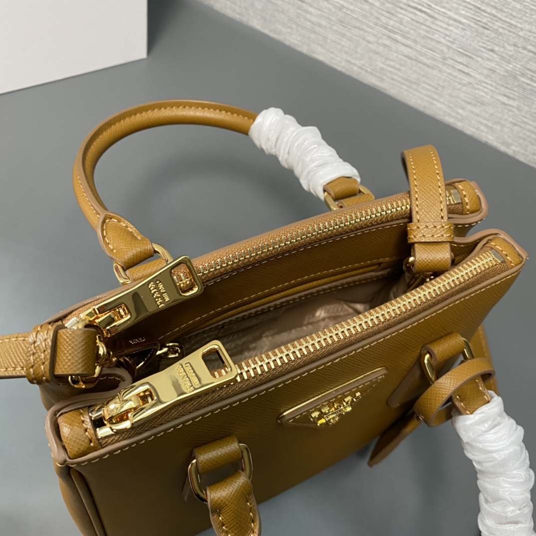 Pra*a galleria saffiano leather mini-bag