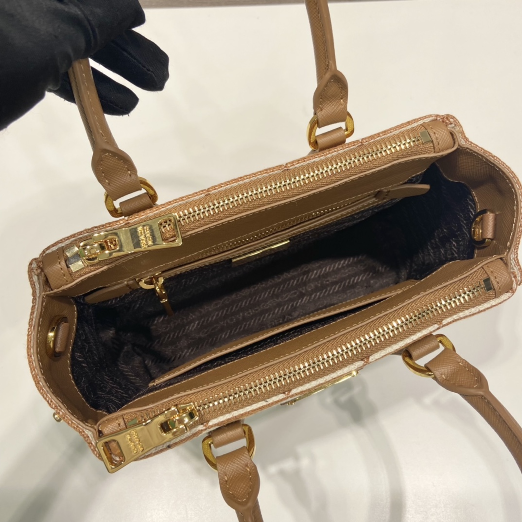 Pra*a galleria saffiano leather mini-bag