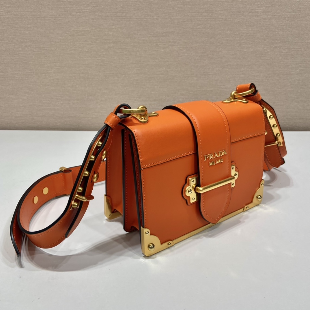 Pra*a cahier leather bag
