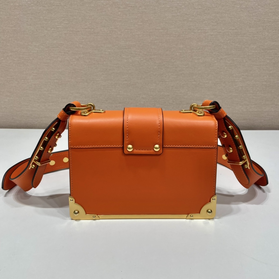 Pra*a cahier leather bag
