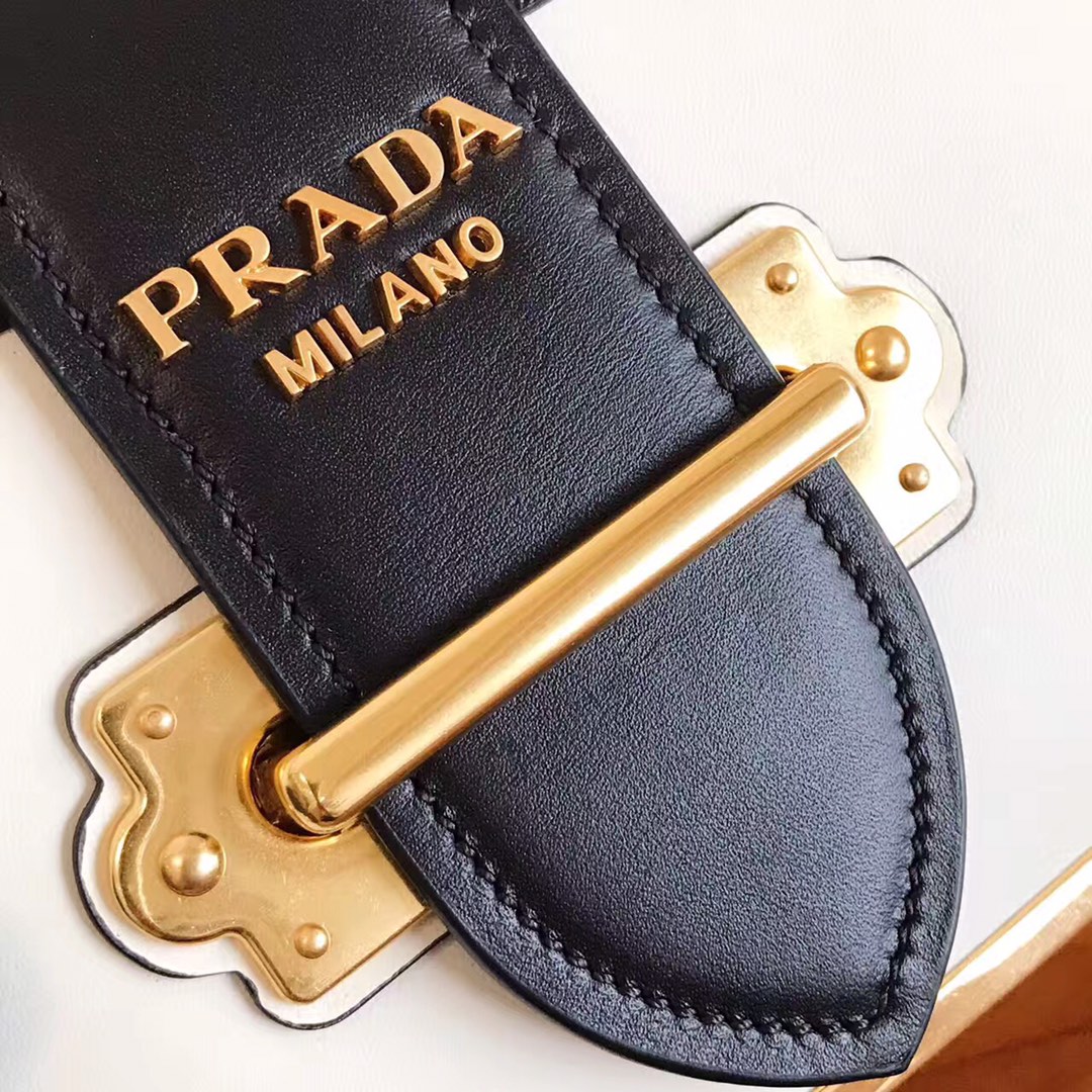 Pra*a cahier leather bag