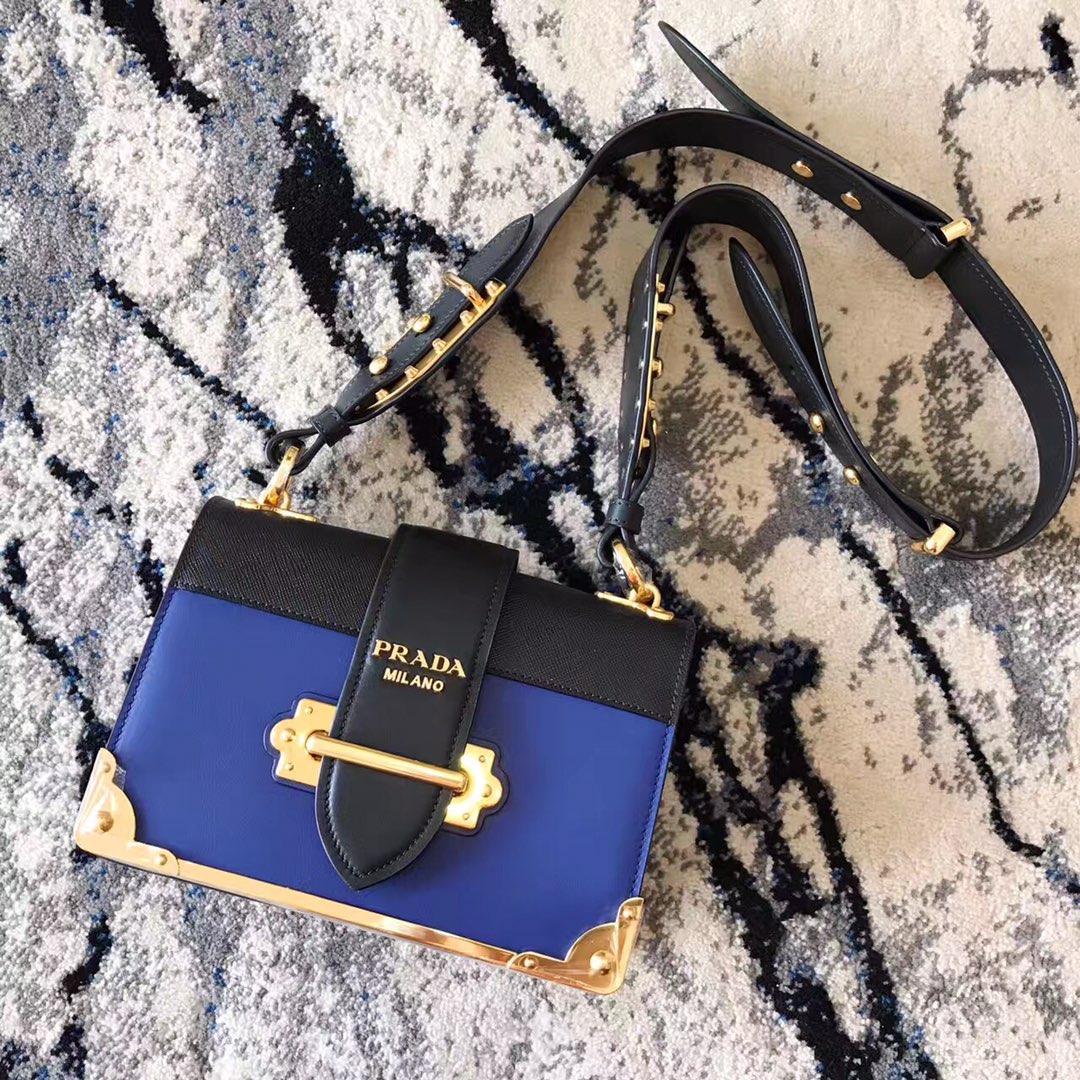Pra*a cahier leather bag