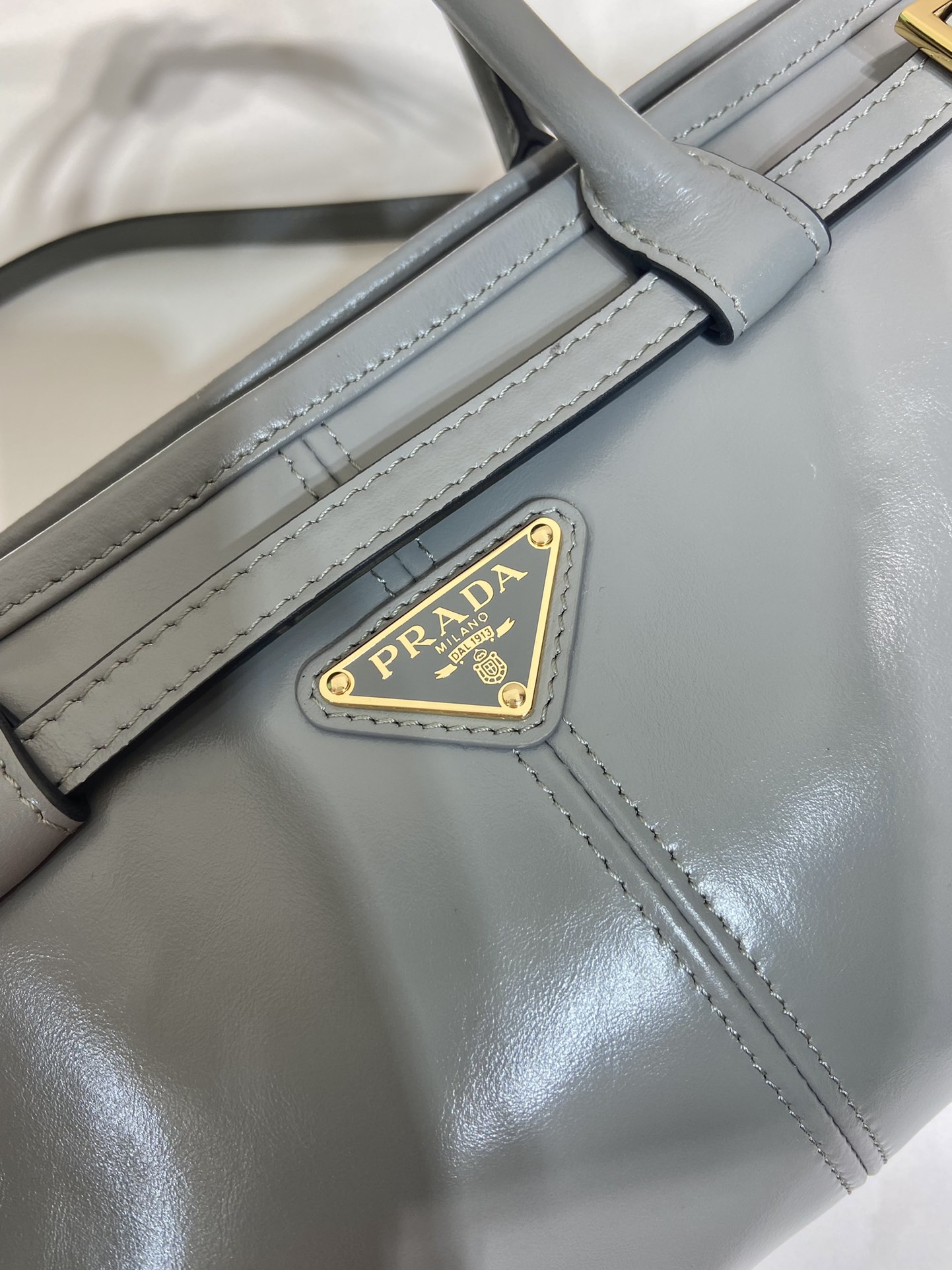 Pra*a lussolf medium leather handbag