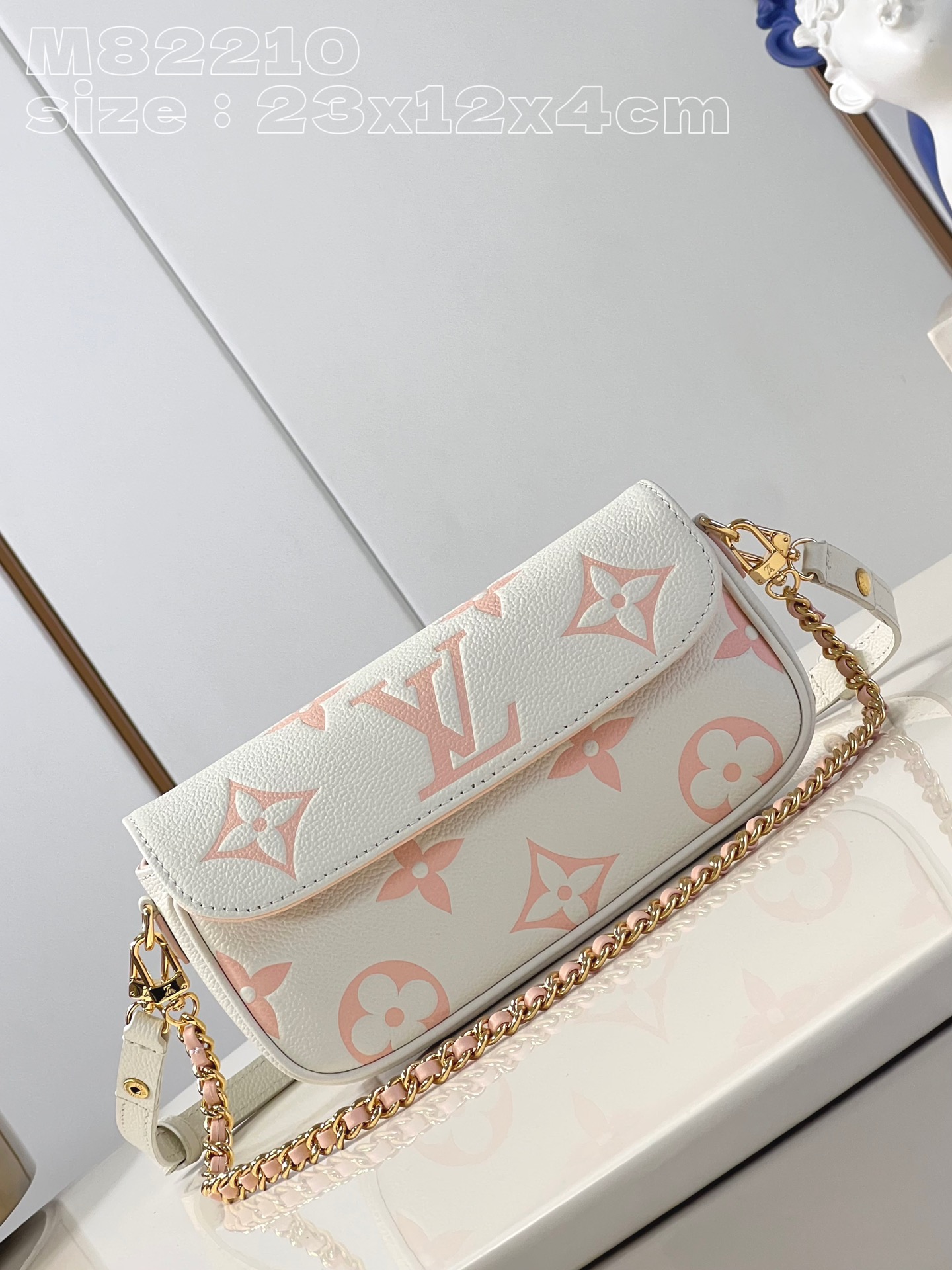 l**is V*t*n wallet on chain ivy