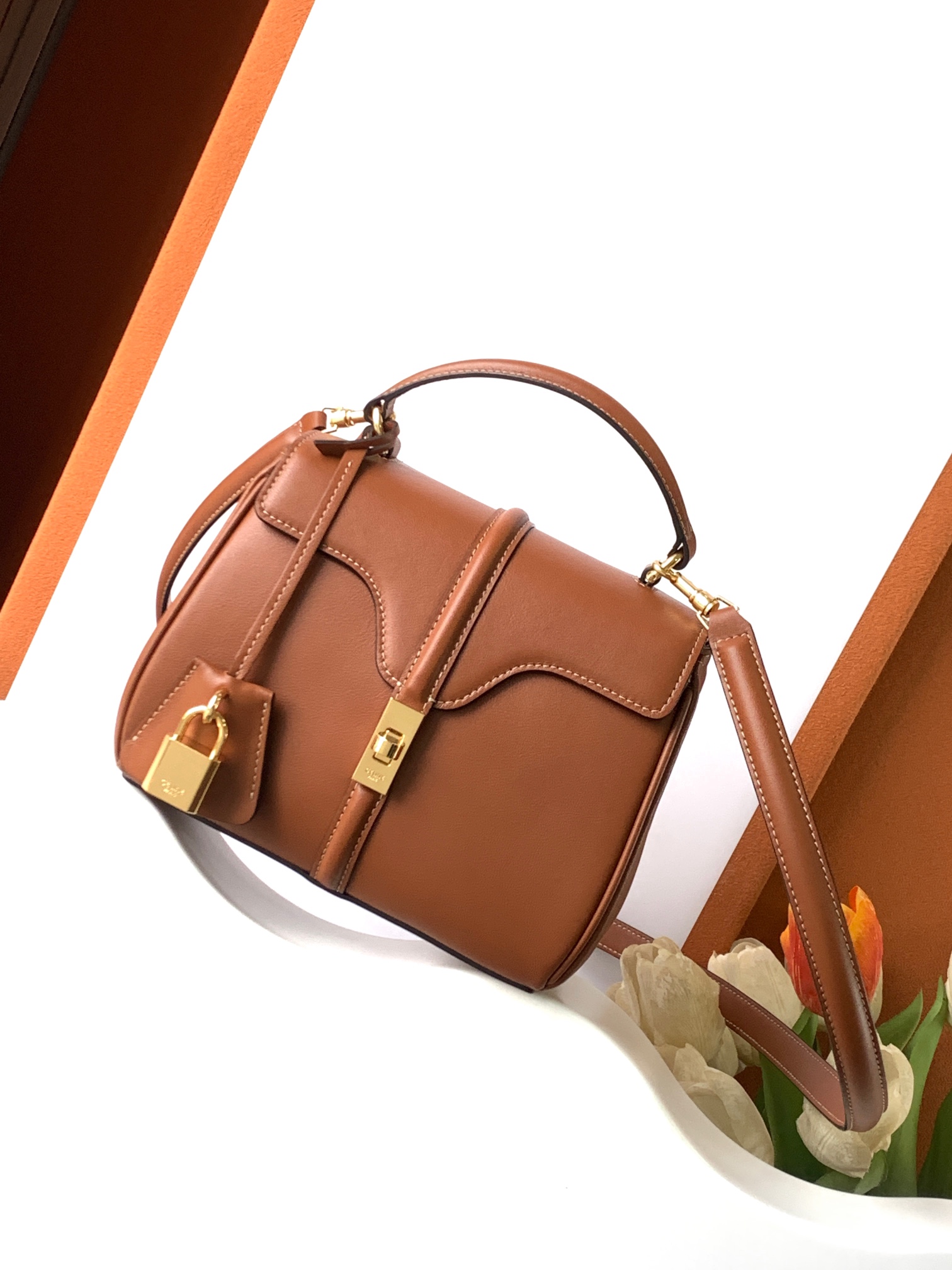 Ce**e mini 16 in satinated calfskin