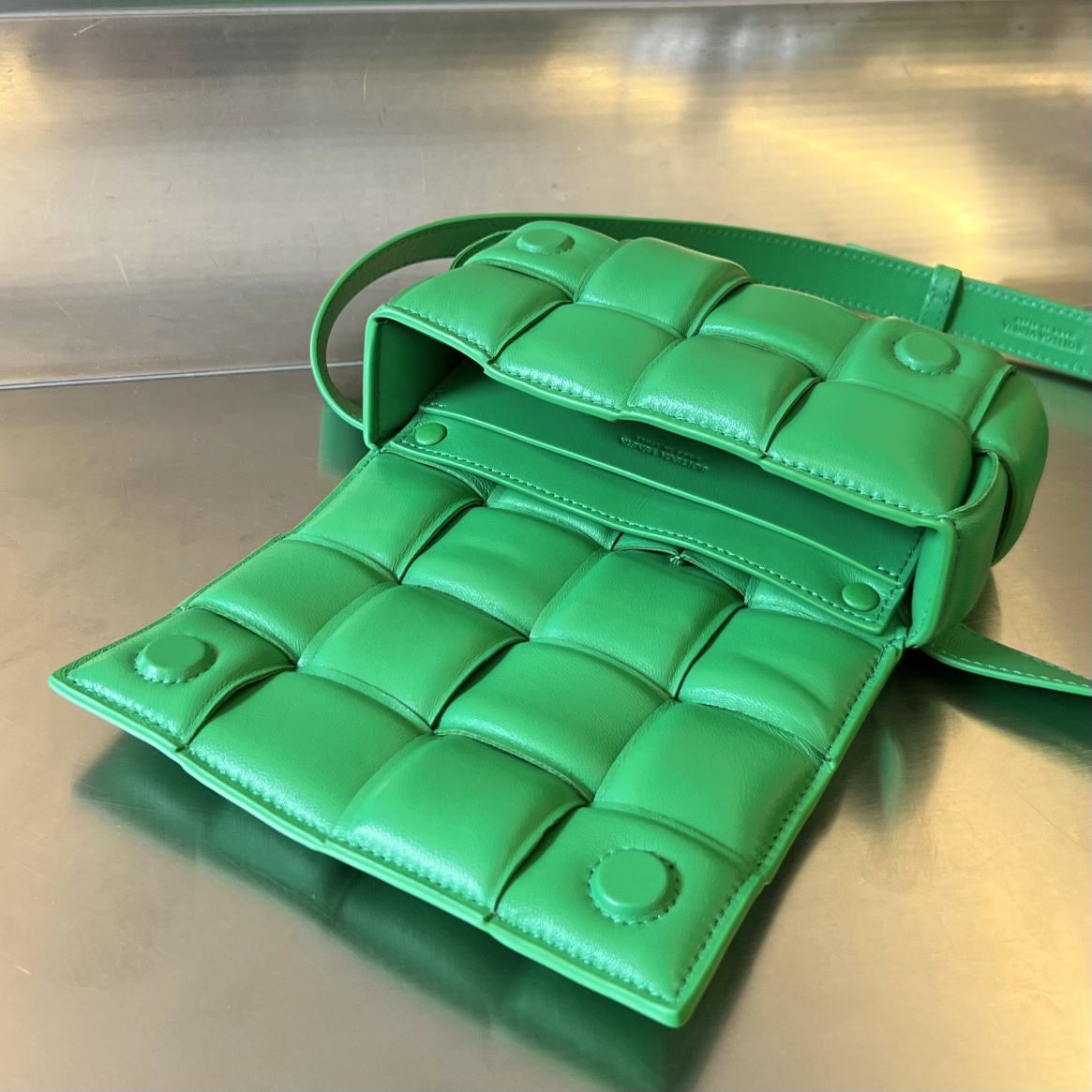 bottga Ve*ne*ta mini cassette bag