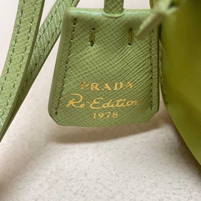 Pra*a re-edition 1978 re-nylon bag