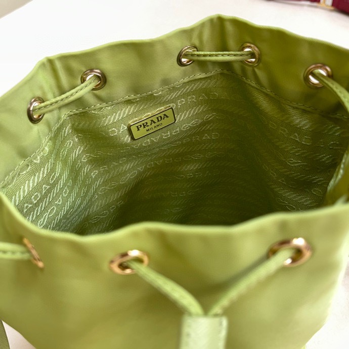 Pra*a re-edition 1978 re-nylon bag