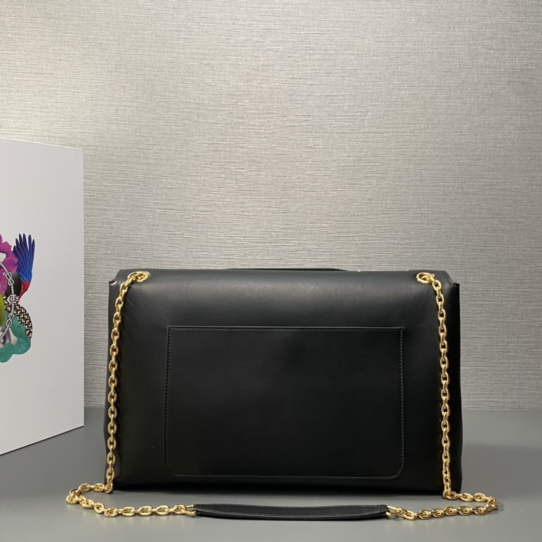 Pra*a large leather shoulder bag
