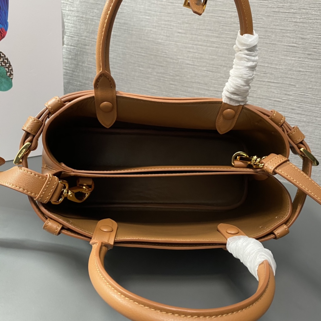 Pra*a buckle small leather handbag with double belt