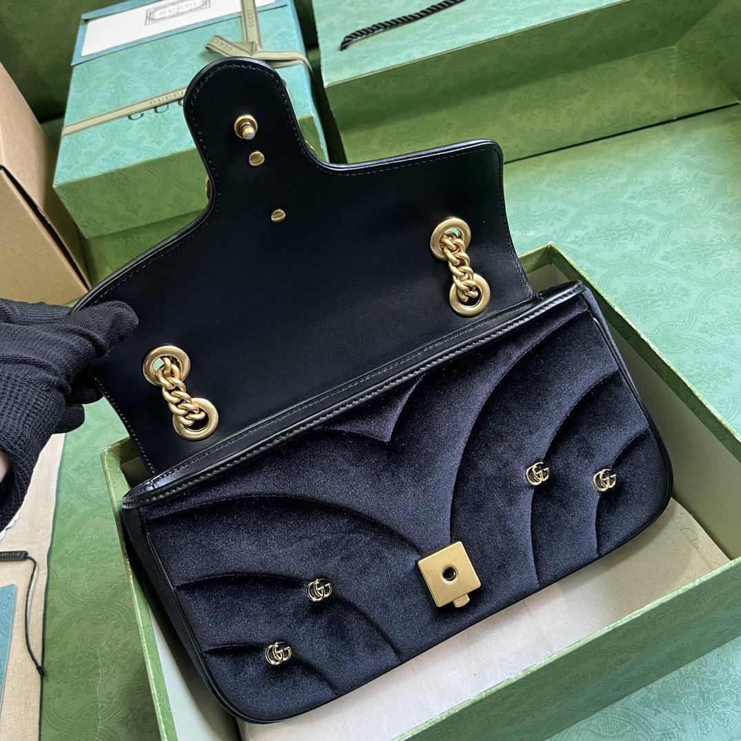 G*u*i gg marmont small velvet shoulder bag