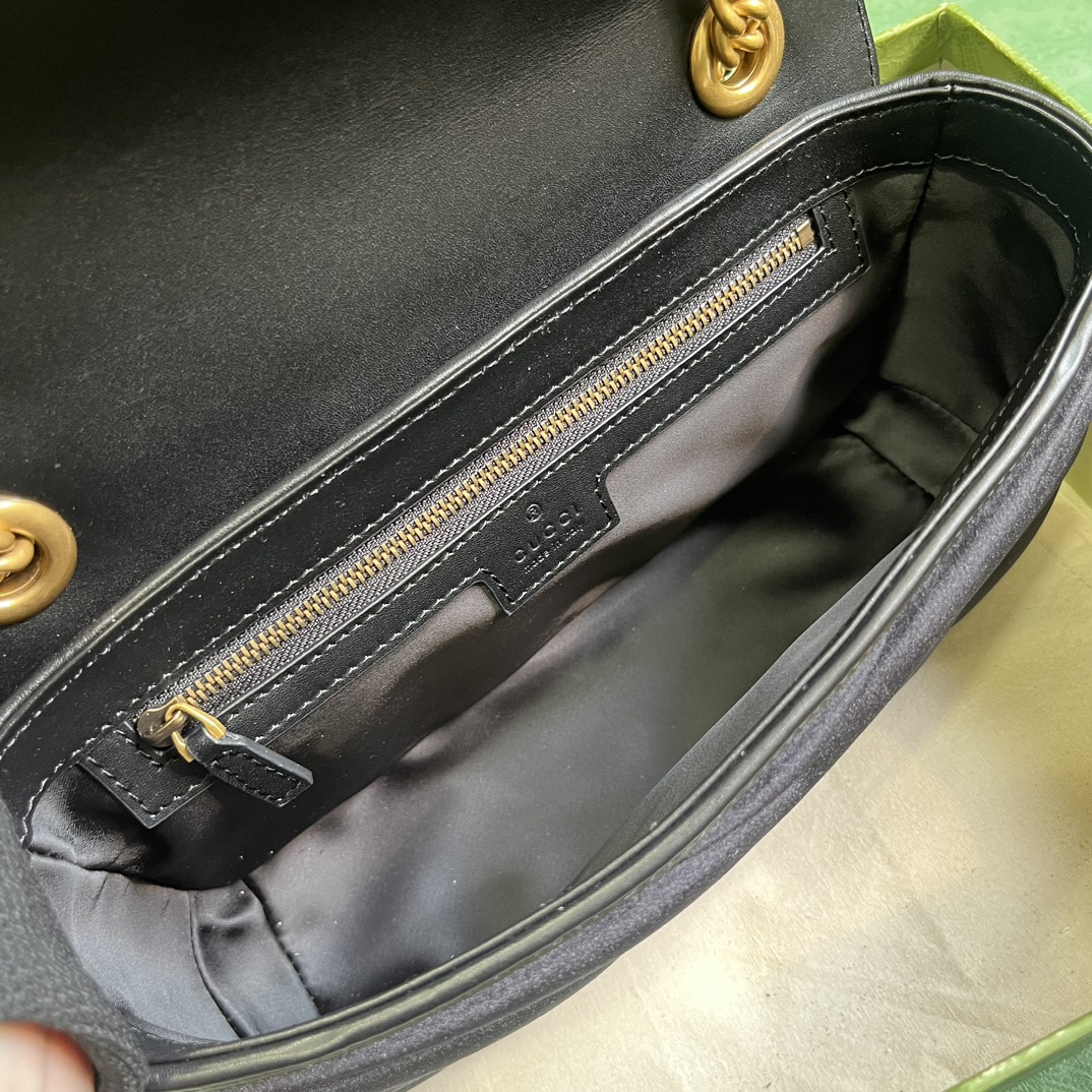 G*u*i gg marmont small velvet shoulder bag
