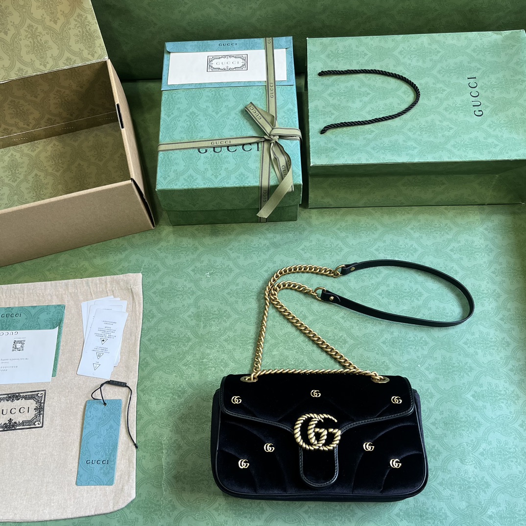 G*u*i gg marmont small velvet shoulder bag