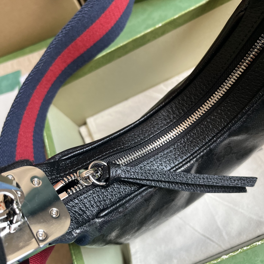 G*u*i G*u*i attache small shoulder bag