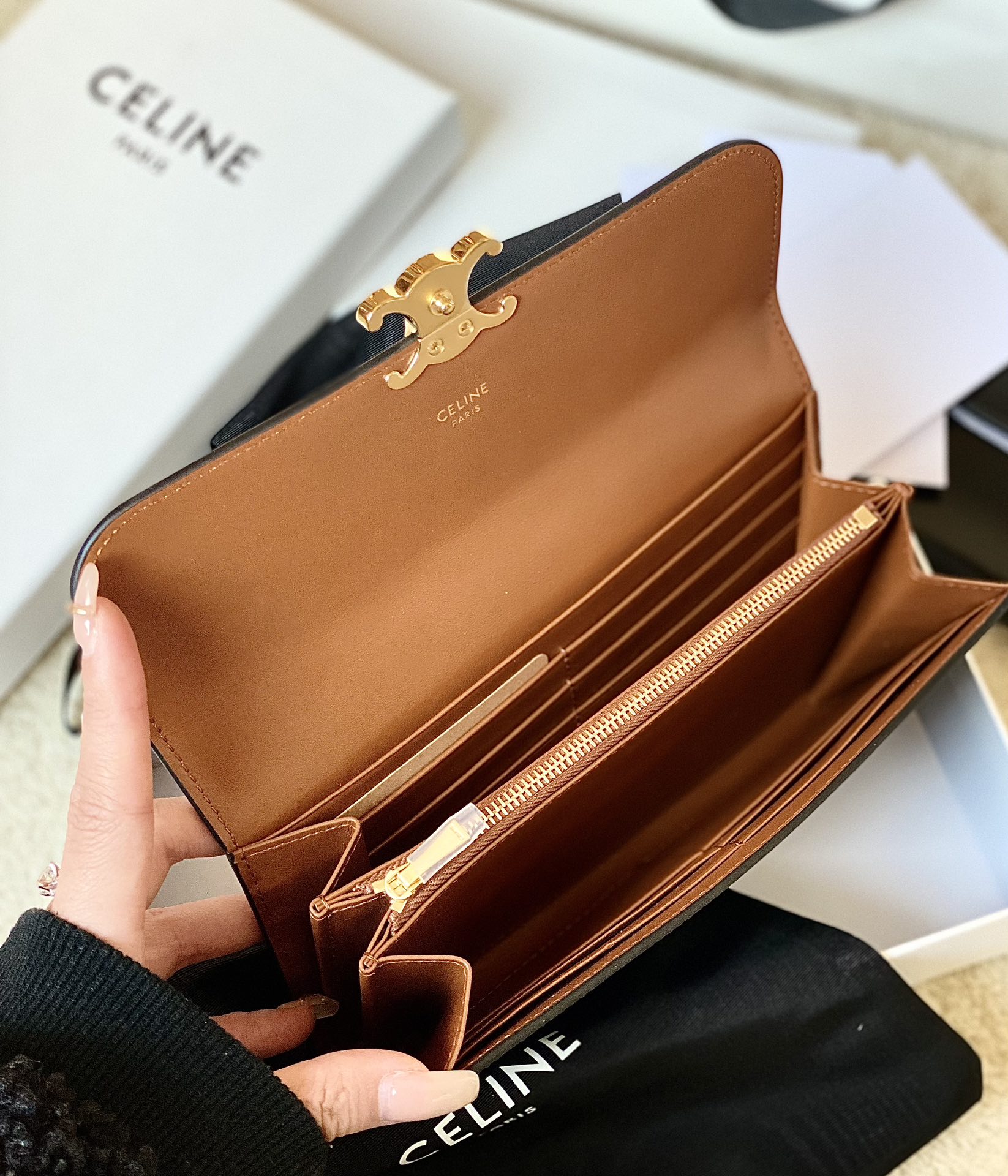 Ce**e triomphe long wallet
