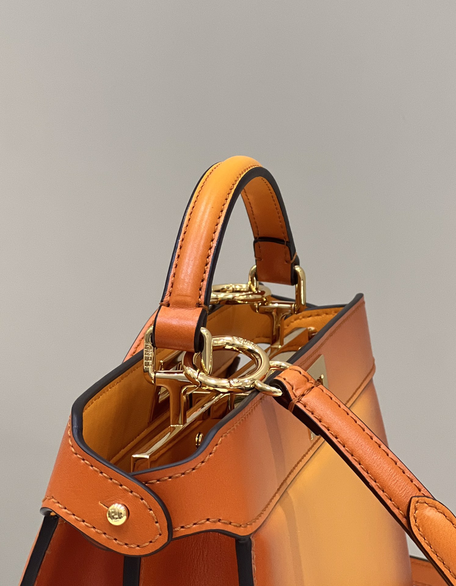 F**di peekaboo i see u medium bag