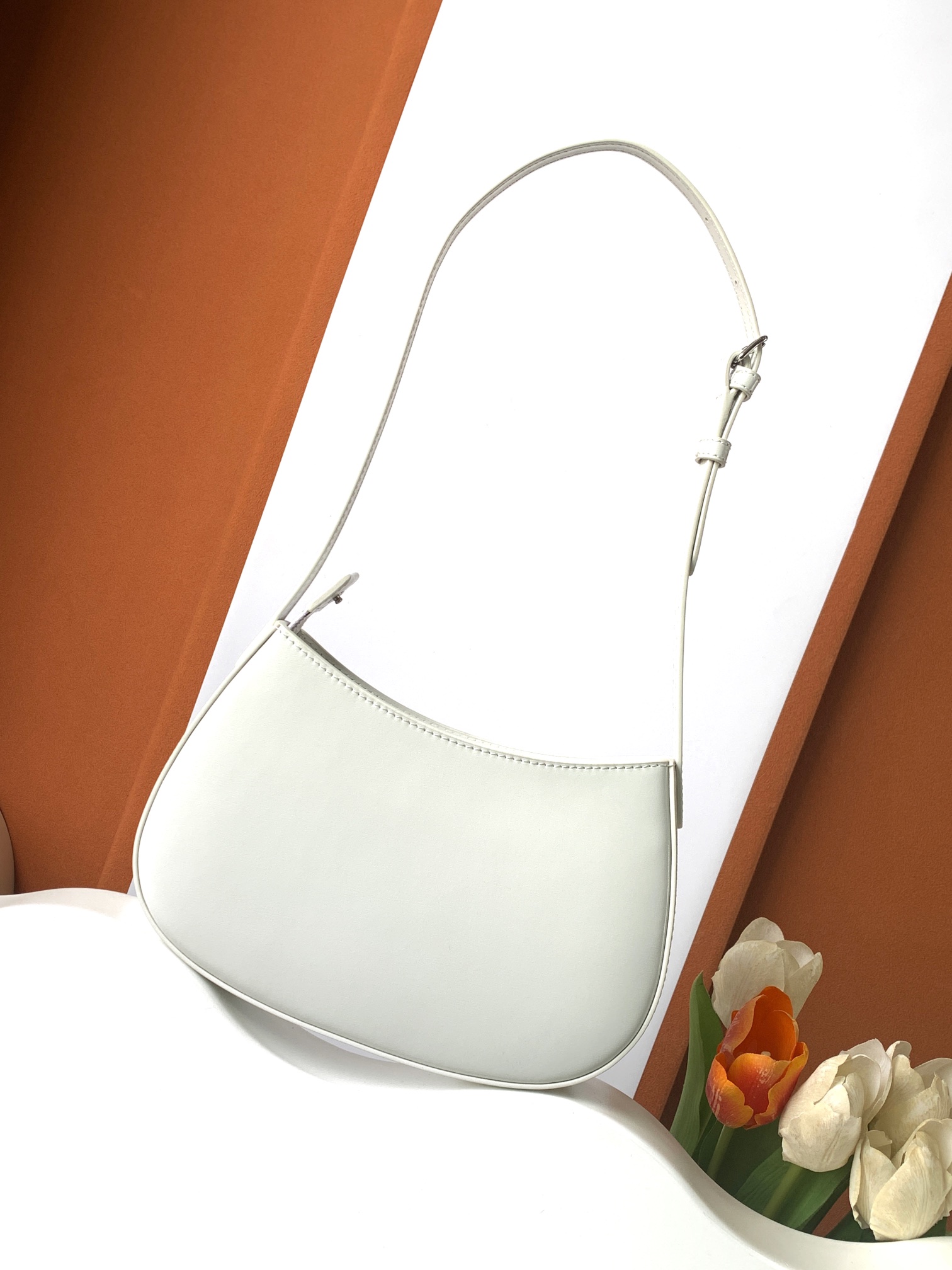 Ce**e medium tilly bag in shiny calfskin
