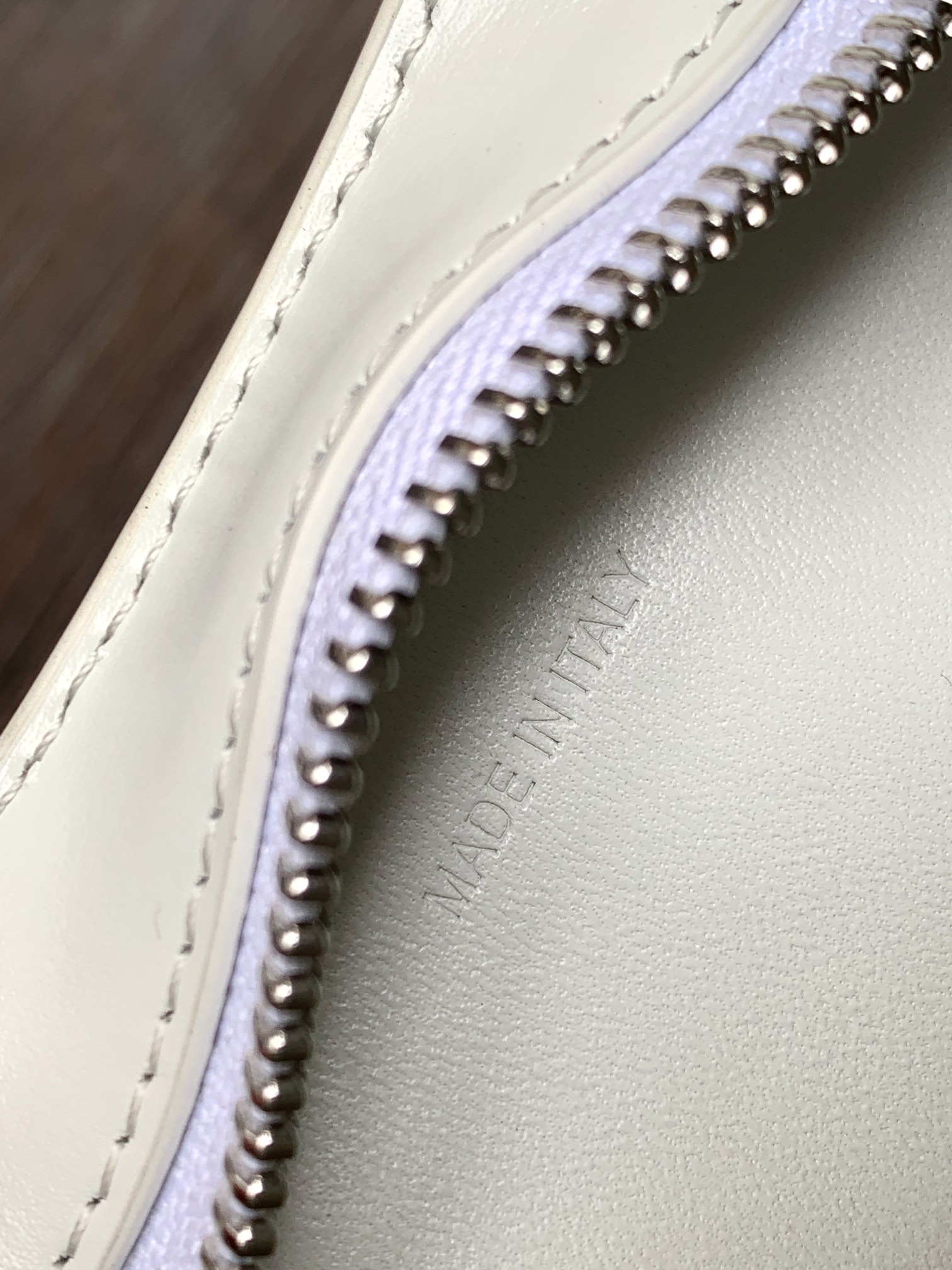 Ce**e medium tilly bag in shiny calfskin