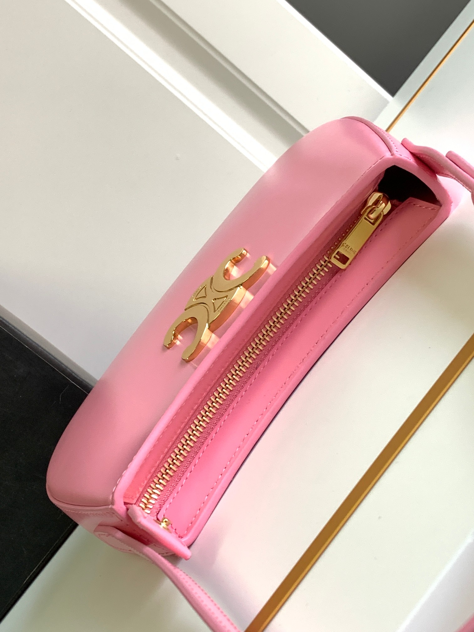 Ce**e medium tilly bag in shiny calfskin