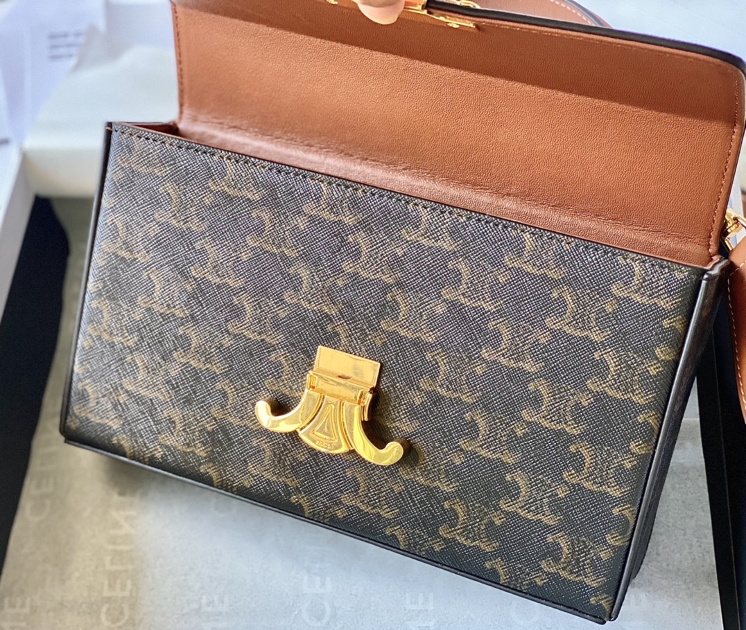 Ce**e box triomphe bag