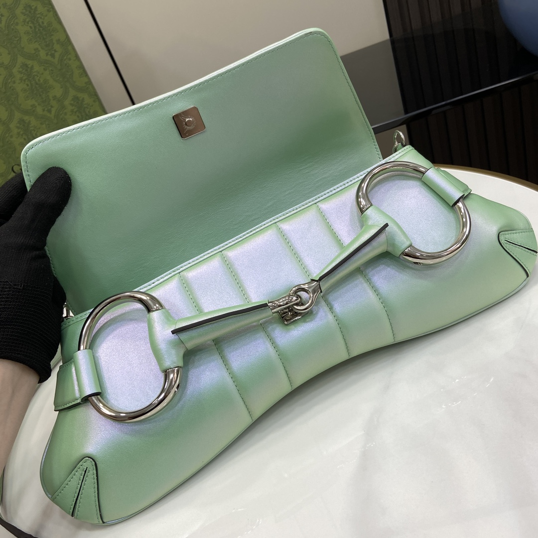 G*u*i horsebit chain medium shoulder bag