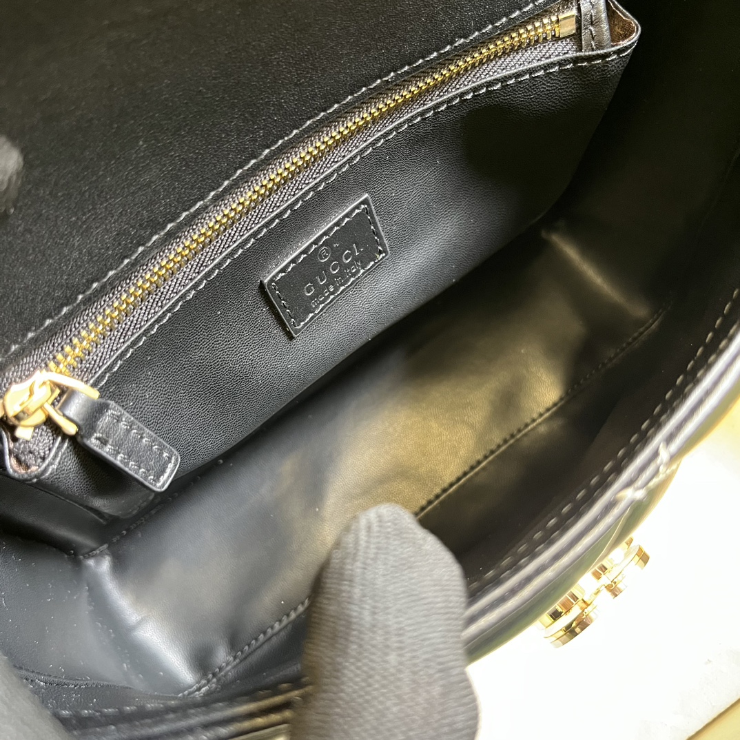 G*u*i deco small bag