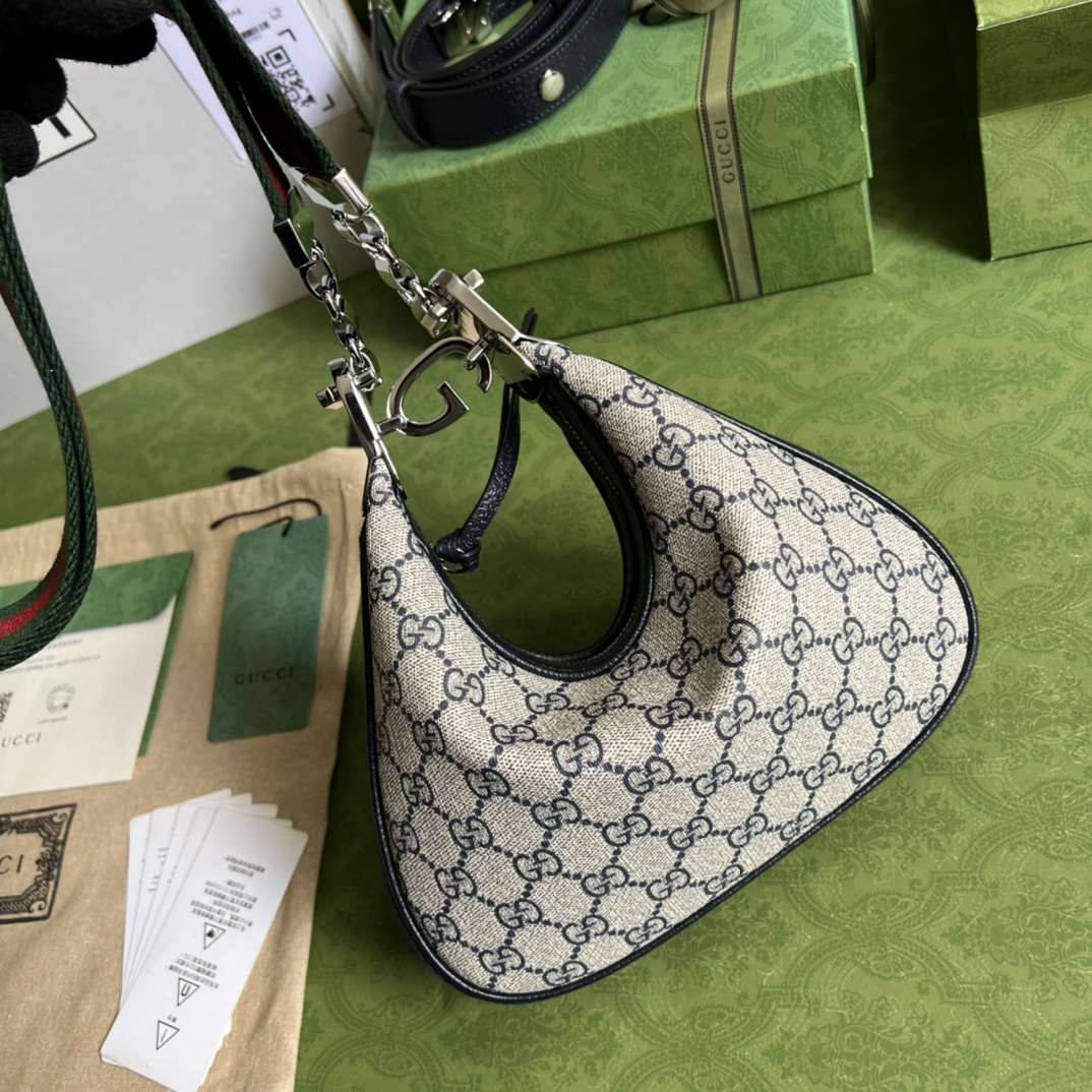 G*u*i attache small bag