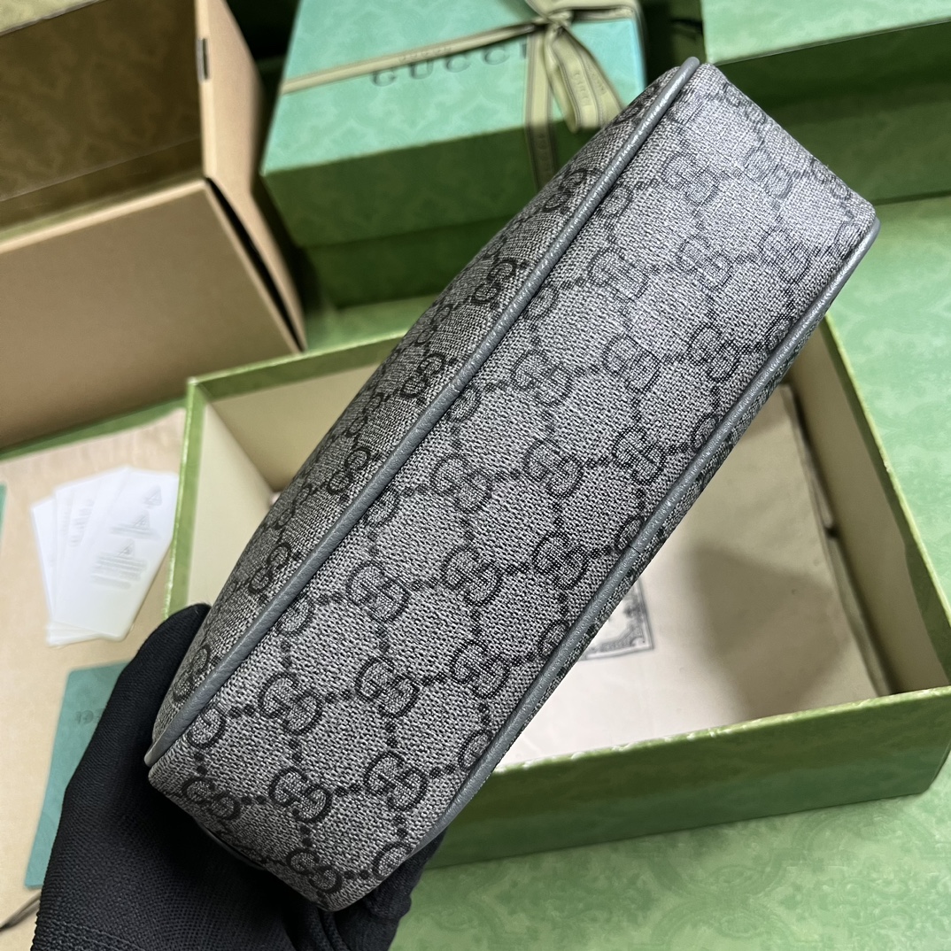 G*u*i savoy toiletry case with web