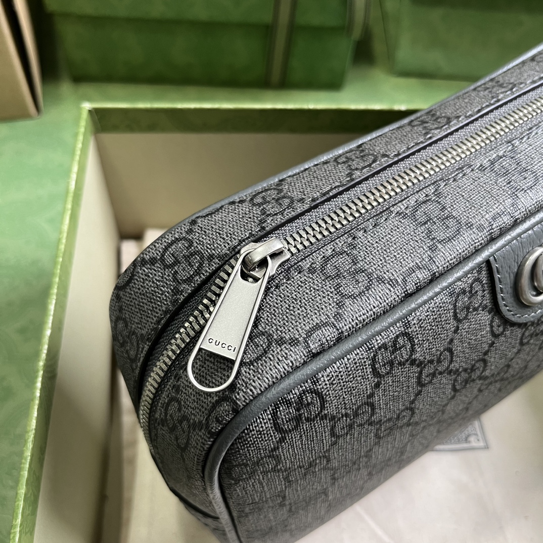 G*u*i savoy toiletry case with web